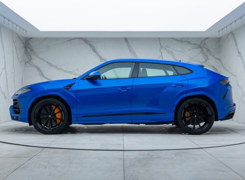 Lamborghini Urus 5