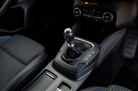 Ford Focus ST-LINE X EDITION MHEV 32