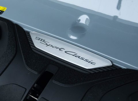 Porsche 911 (992) Sport Classic 40