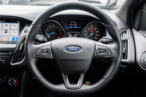 Ford Focus ST-LINE 21