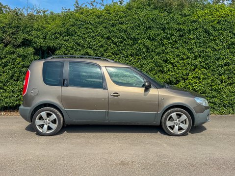 Skoda Roomster 1.6 TDI Scout MPV 5dr Diesel Manual Euro 5 (105 ps) 5