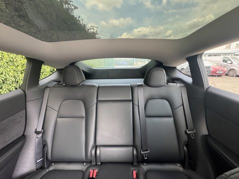 Tesla Model Y (Dual Motor) Long Range SUV 5dr Electric Auto 4WDE (384 bhp) 9