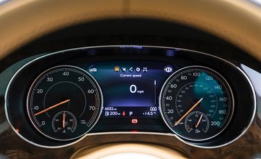 Bentley Bentayga W12 Mulliner 18