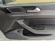 Volkswagen Passat 2.0 Passat R-Line TDI BlueMotion Technology Semi-Auto 4dr 33