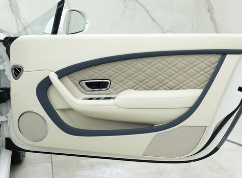 Bentley Continental GT V8 S Convertible Galene Edition 24