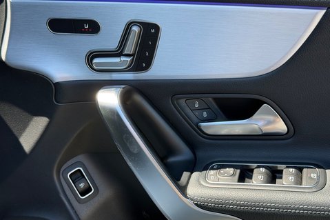 Mercedes-Benz CLA Class CLA 220 D AMG LINE PREMIUM PLUS - PANORAMIC ROOF 39