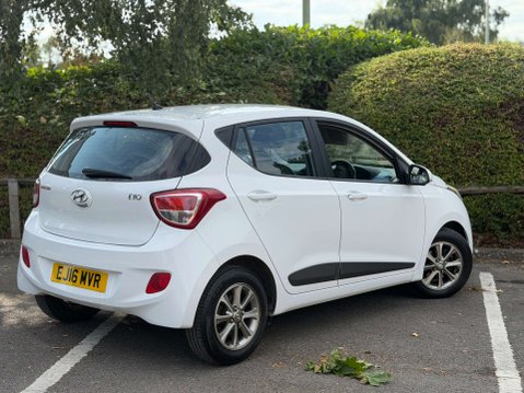 Hyundai i10 1.2 Premium Hatchback 5dr Petrol Manual Euro 5 (87 ps) 15