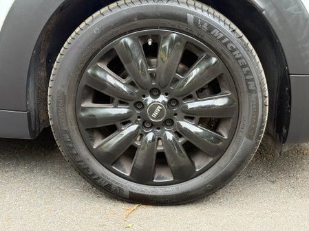 Mini Countryman COOPER 23