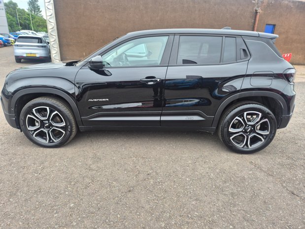 Jeep Avenger SUMMIT 8