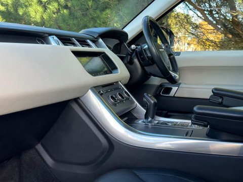 Land Rover Range Rover Sport 2.0 SD4 HSE Auto 4WD Euro 6 (s/s) 5dr 32