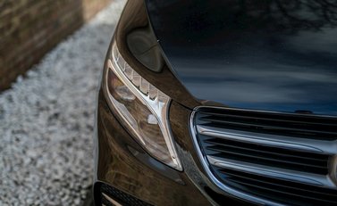 Mercedes-Benz V Class D AMG Line (Extra Long) 11