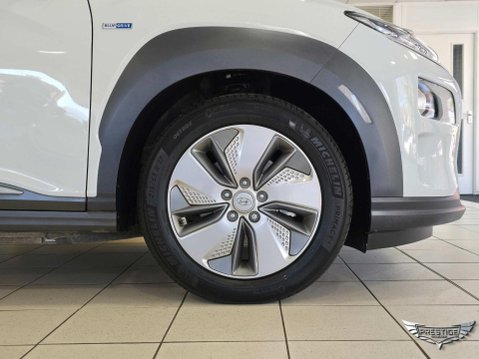 Hyundai KONA 39kWh SE SUV 5dr Electric Auto (10.5kW Charger) (136 ps) 69