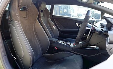 Lamborghini Huracan Avio 13