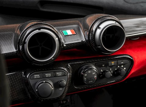 Ferrari LaFerrari 19