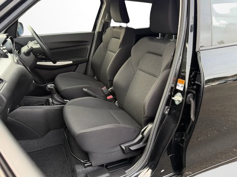 Suzuki Swift 1.2 Dualjet 83 12V Hybrid SZ-T 5dr Auto 22