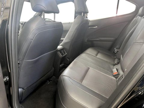 Lexus Ux 300e 72.8kWh Takumi SUV 5dr Electric Auto (204 ps) Sat Nav 21