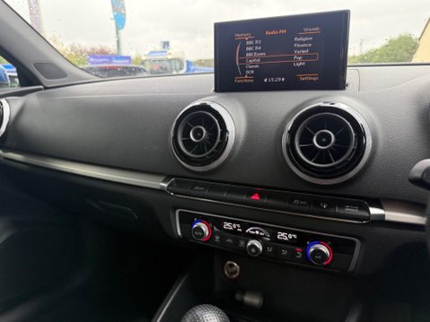 Audi A3 1.6 TDI S line Sportback S Tronic Euro 6 (s/s) 5dr 12