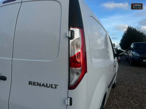 Renault Kangoo LWB L2H1 Low Roof Business Plus M19 Air Con Sensors EURO 6 NO VAT 17