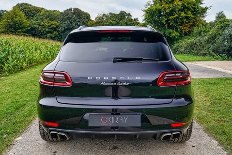 Porsche Macan TURBO PDK 24