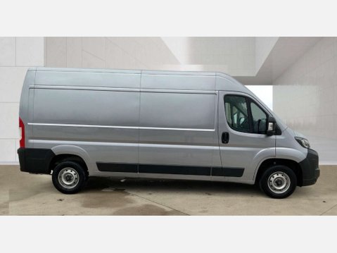 Peugeot Boxer 2.2 Boxer 35 Professional L3H2 5dr 3
