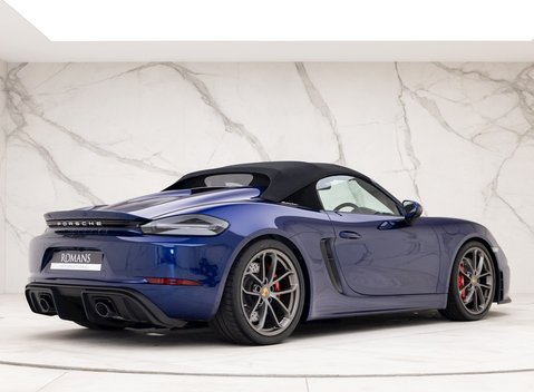 Porsche 718 Boxster Spyder 9