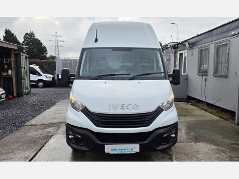 Iveco Daily 35s14 mwb 3520 2.3 135ps eu6 RWD 6