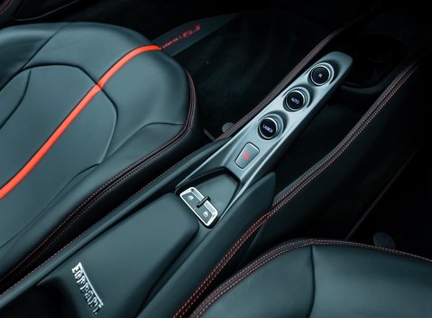 Ferrari F8 Tributo 18