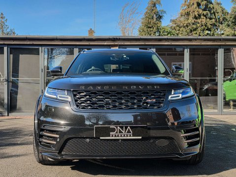 Land Rover Range Rover Velar 3.0 Range Rover Velar R-Dynamic SE D MHEV Auto 4WD 5dr 12
