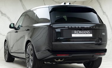 Land Rover Range Rover D350 Autobiography LWB 7 Seater 3