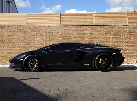 Lamborghini Aventador S 7