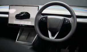 Tesla Model Y PREMIUM LONG RANGE AWD GROK AI Daimond Black Heated & Vented Seats 1 Owner 17