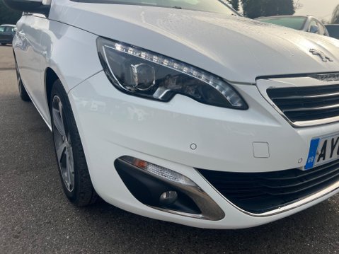 Peugeot 308 1.2 PureTech Allure Euro 6 (s/s) 5dr 12