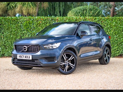 Volvo XC40 2.0 XC40 R-Design B4 MHEV AWD Auto 4WD 5dr 1