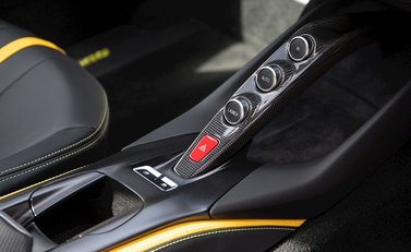 Ferrari 812 Superfast 17