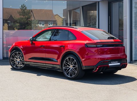 Porsche Macan GTS Electric 4