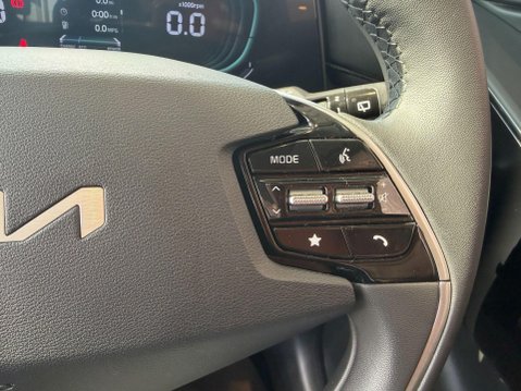 Kia Niro 1.6h GDi Pure DCT Euro 6 (s/s) 5dr 26