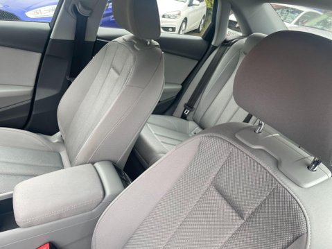 Audi A4 2.0 TDI 35 Technik S Tronic Euro 6 (s/s) 4dr 35