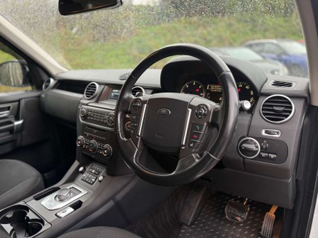 Land Rover Discovery 3.0 Discovery SE SDV6 Auto 4WD 5dr 17