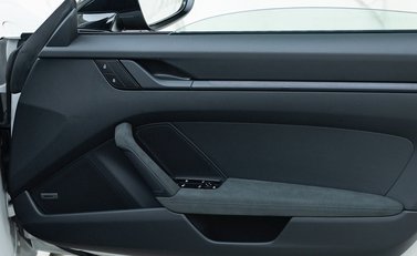 Porsche 911 (992) Targa 4 GTS 22