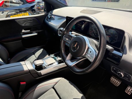 Mercedes-Benz B Class B 220 4MATIC AMG LINE PREMIUM 23
