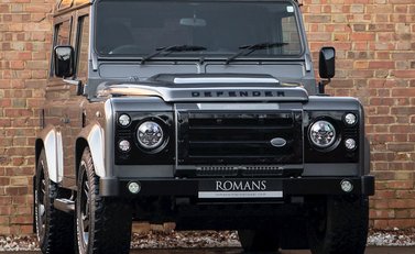Land Rover Defender 90 XS URBAN TRUCK Carbon Edition 1