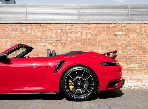 Porsche 911 Turbo S Cabriolet (992) 33