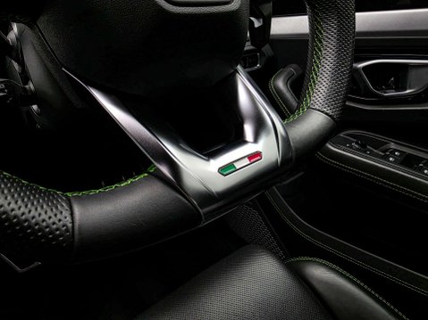 Lamborghini Urus 4.0 V8 BiTurbo SUV 5dr Petrol Auto 4WD Euro 6 (650 ps) 26