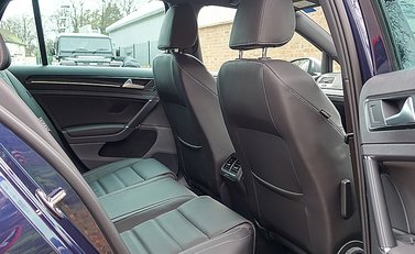 Volkswagen Golf R 13