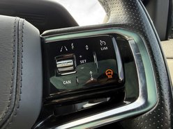 Land Rover Range Rover Evoque 2.0 D200 MHEV R-Dynamic HSE SUV 5dr Diesel Auto 4WD Euro 6 (s/s) (204 ps) 34