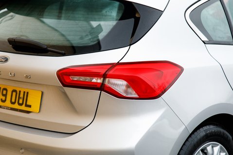 Ford Focus TITANIUM 9