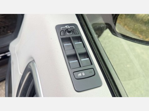 Land Rover Discovery Sport 2.0 Discovery Sport HSE TD4 Auto 4WD 5dr 25