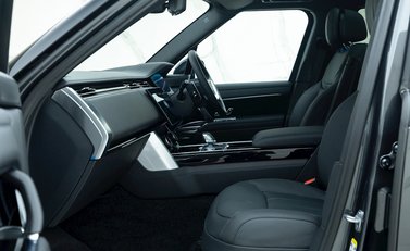 Land Rover Range Rover D350 Autobiography 14