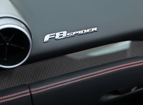 Ferrari F8 Spider 22