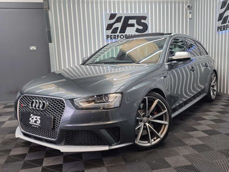 Audi RS4 4.2 FSI V8 Estate 5dr Petrol S Tronic quattro Euro 5 (450 ps) 37
